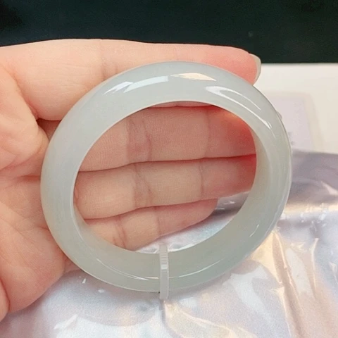 【闪购商品】翡翠手镯未镶嵌正圈52.8