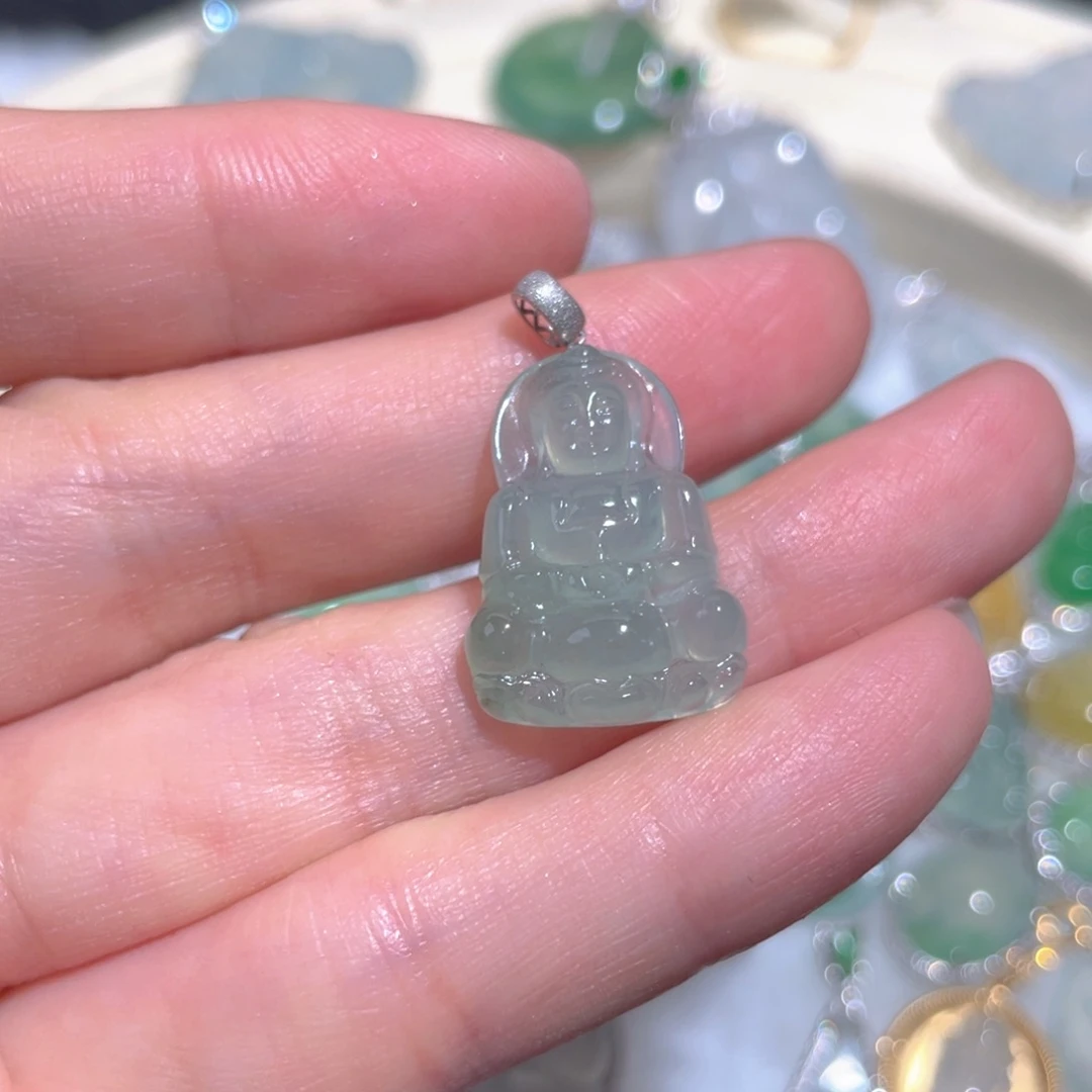 翡翠颈饰18K金镶嵌翡翠