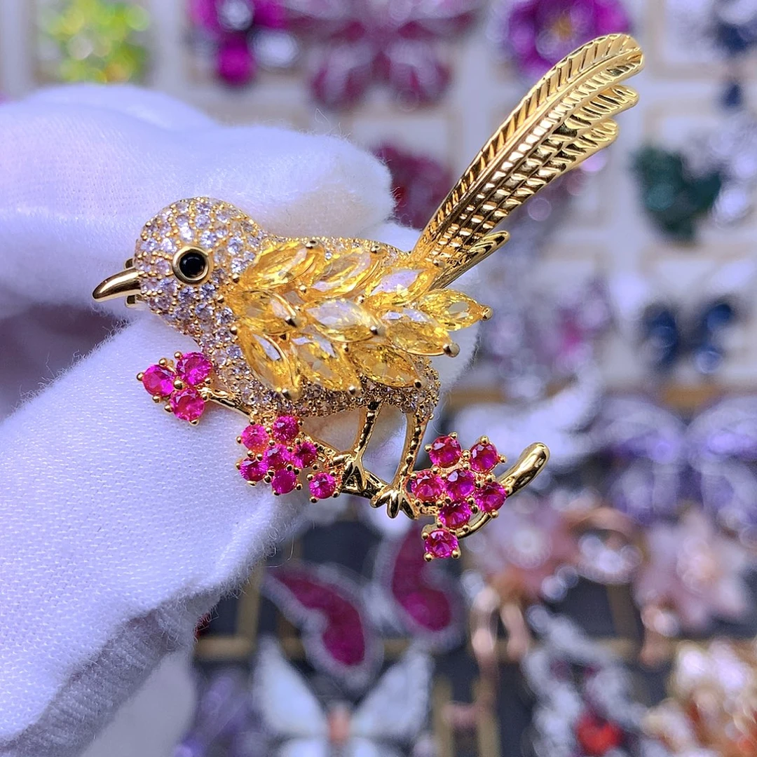 合成立方氧化锆铜胸针胸花