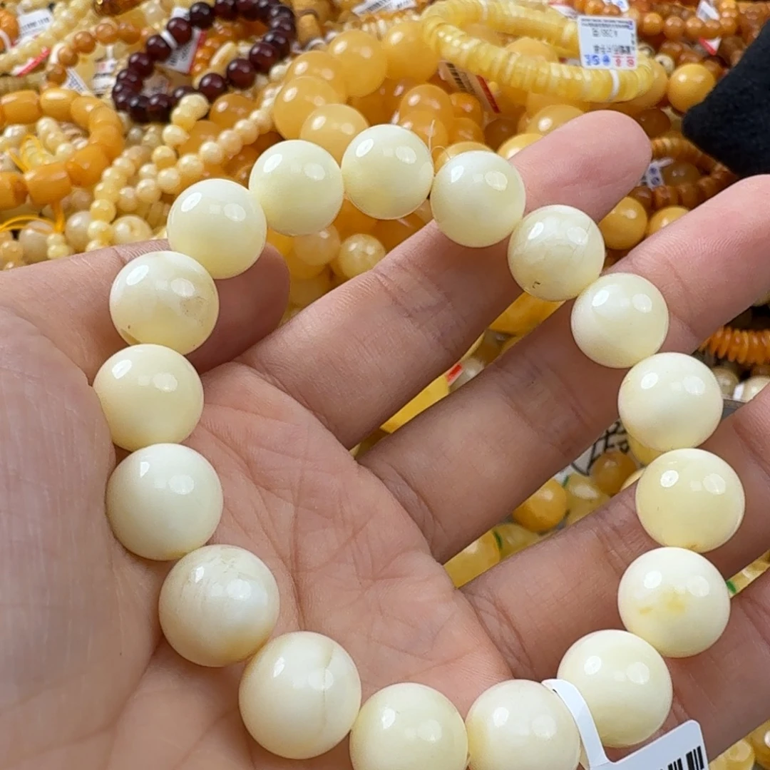 未镶嵌琥珀珠宝奇石