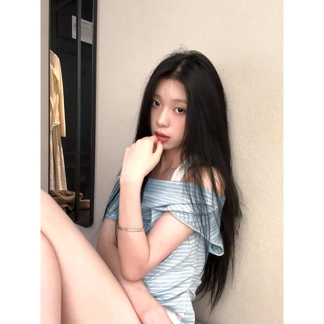 新款性感一字领条纹撞色挂脖短袖t恤女韩系时尚ins风百搭假两件