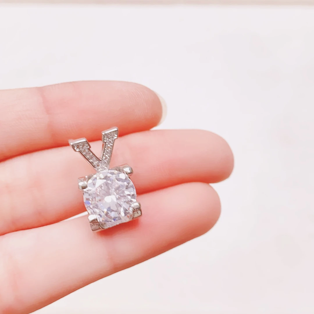 马里卡纳-典藏高奢 爱意轮转 熠熠生辉项坠配链5312