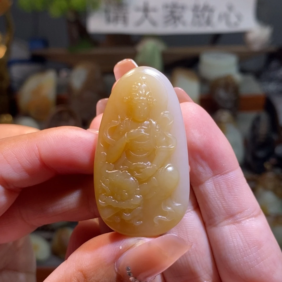 颈饰未镶嵌和田玉（糖玉）文殊菩萨