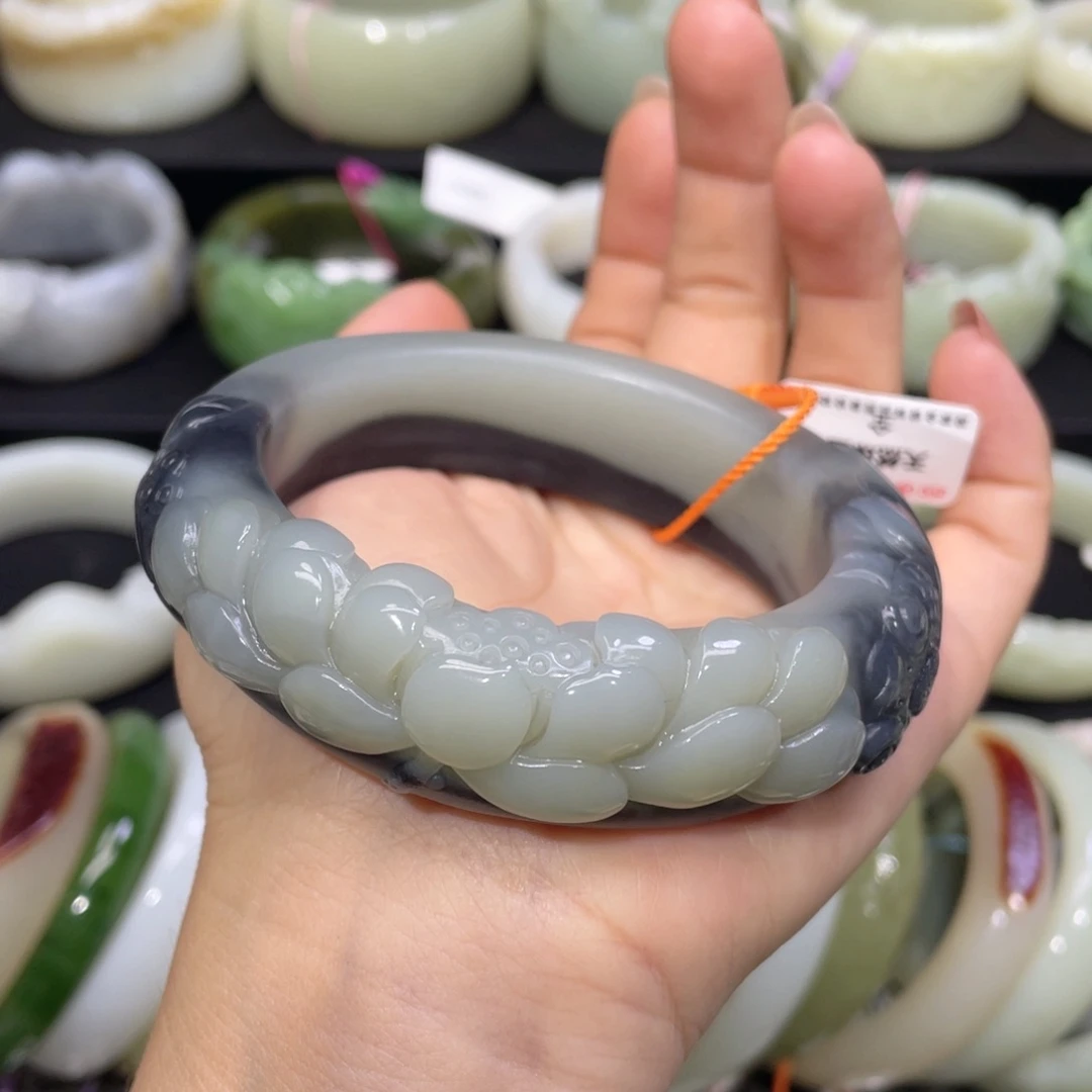 *****和田玉手镯未镶嵌3