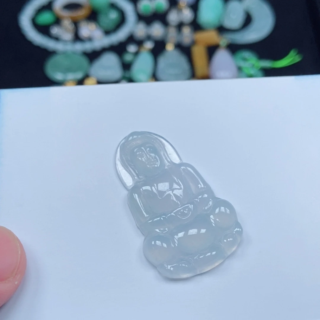 弎***官翡翠未镶嵌颈饰观音