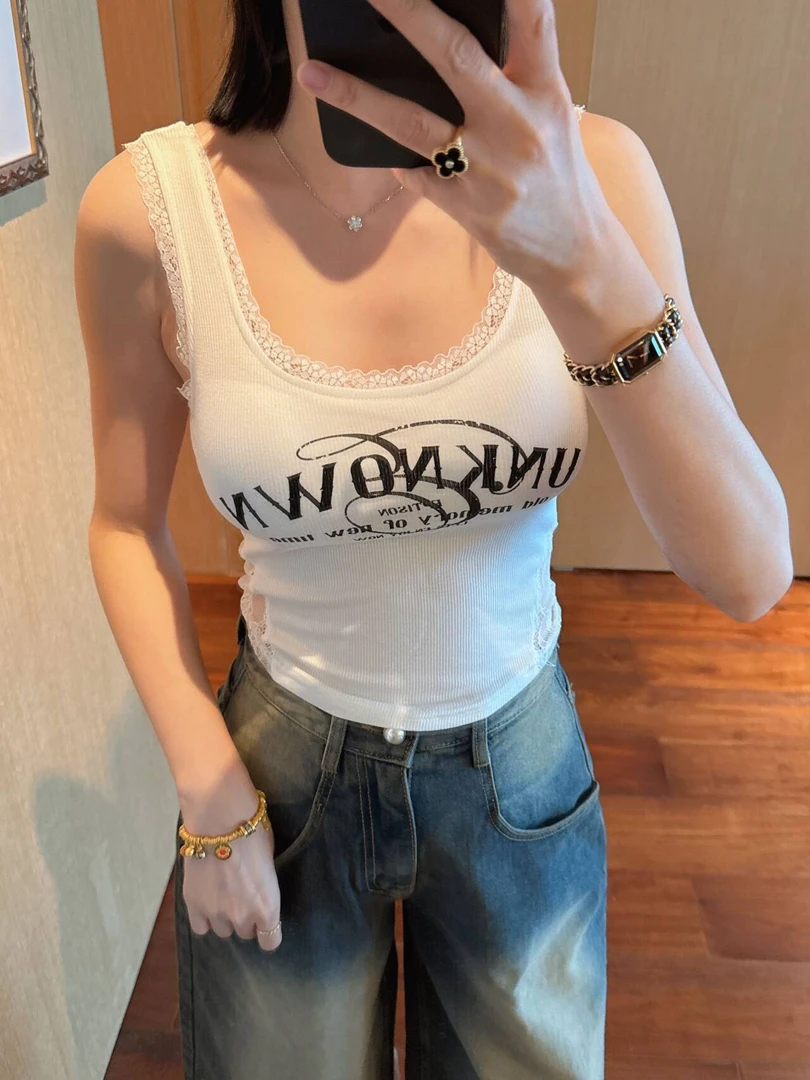 【张静芝】字母印花带胸垫蕾丝吊带背心