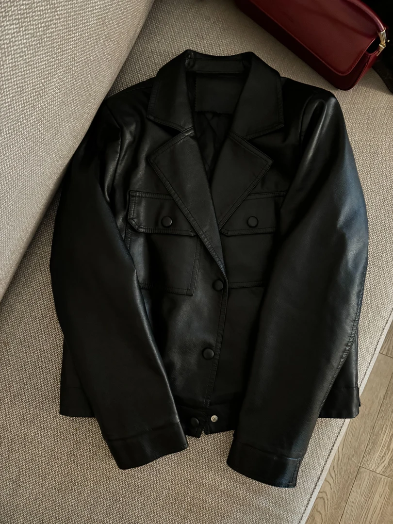 阿黎精选-------西装领加薄棉皮衣