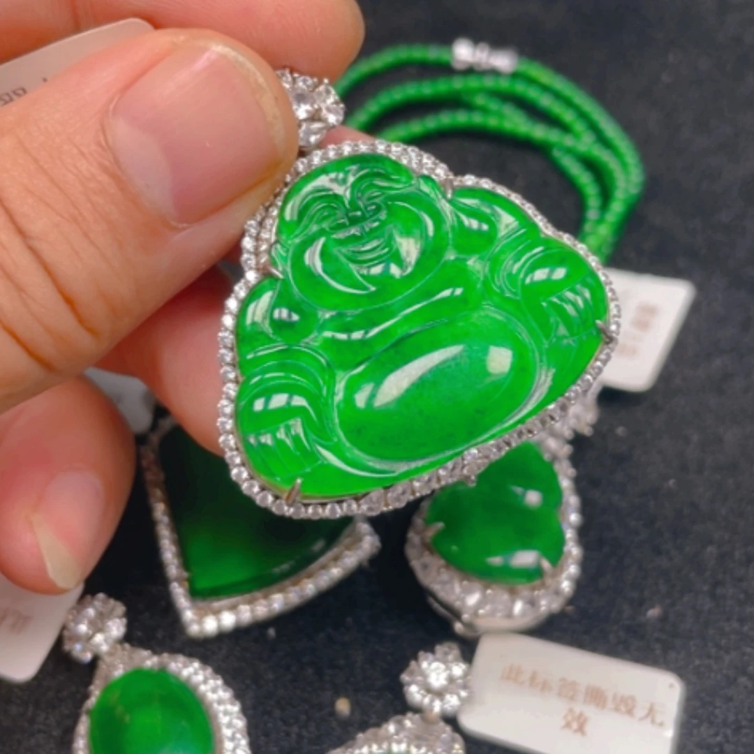 【闪购商品】颈饰银S925镶嵌翡翠戒指