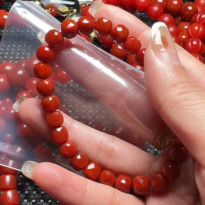 磊***哥非金属精品女士手链