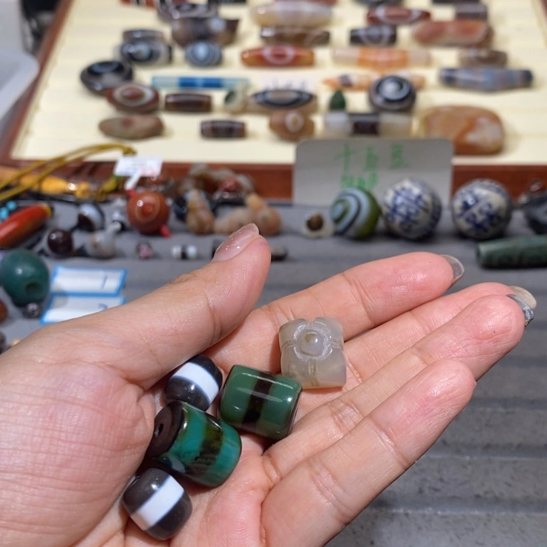 北***洼合金颈饰玛瑙/玉髓