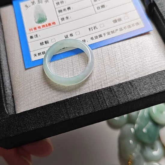 翡翠未镶嵌颈饰天然翡翠吊坠