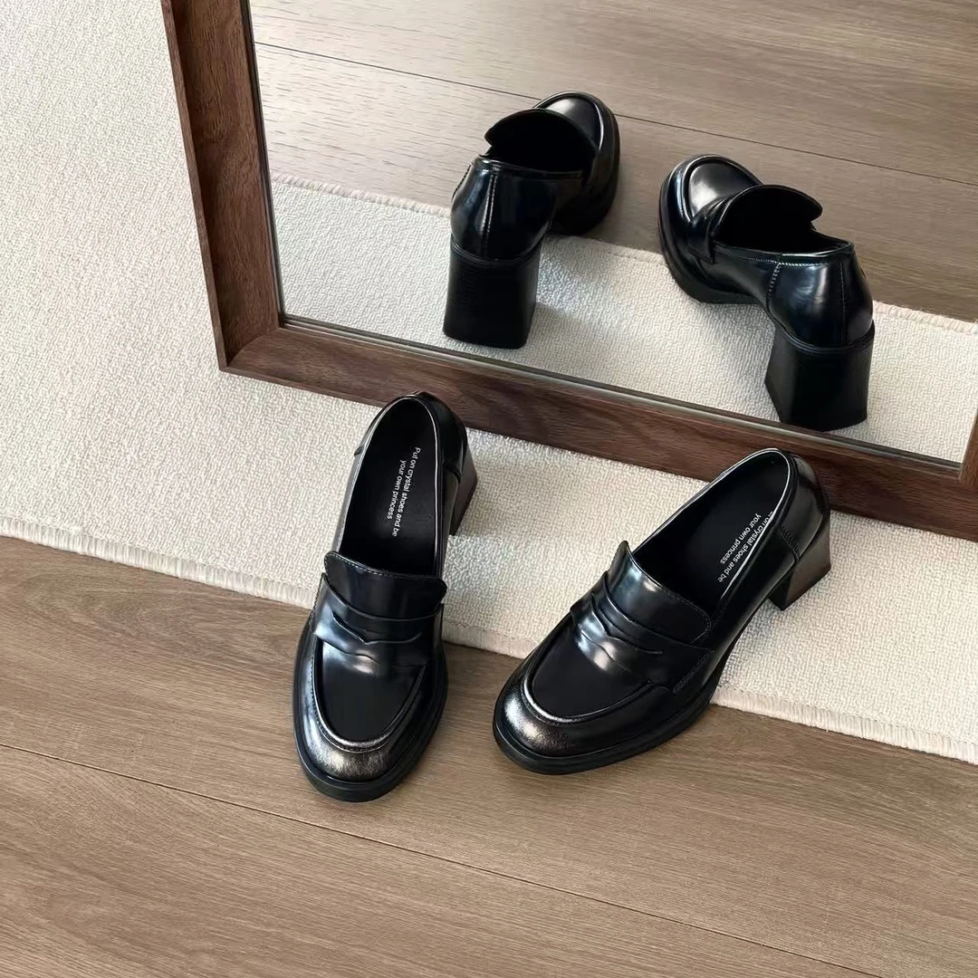 HUSSLOVE 牛皮革·跟高7.5CM·百搭学院风擦色一脚蹬高跟乐福鞋女鞋