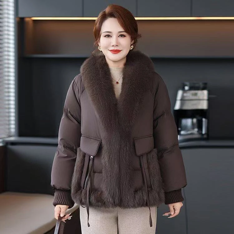 2025冬季新款妈妈装外套加厚羽绒棉服洋气中老年女装超大毛领外套