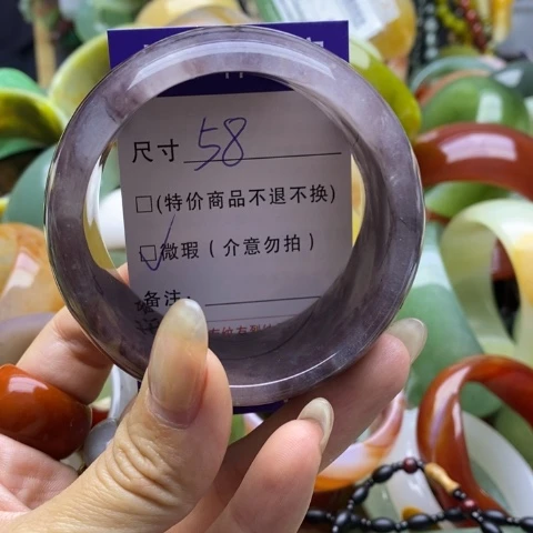 未镶嵌手镯石英质玉