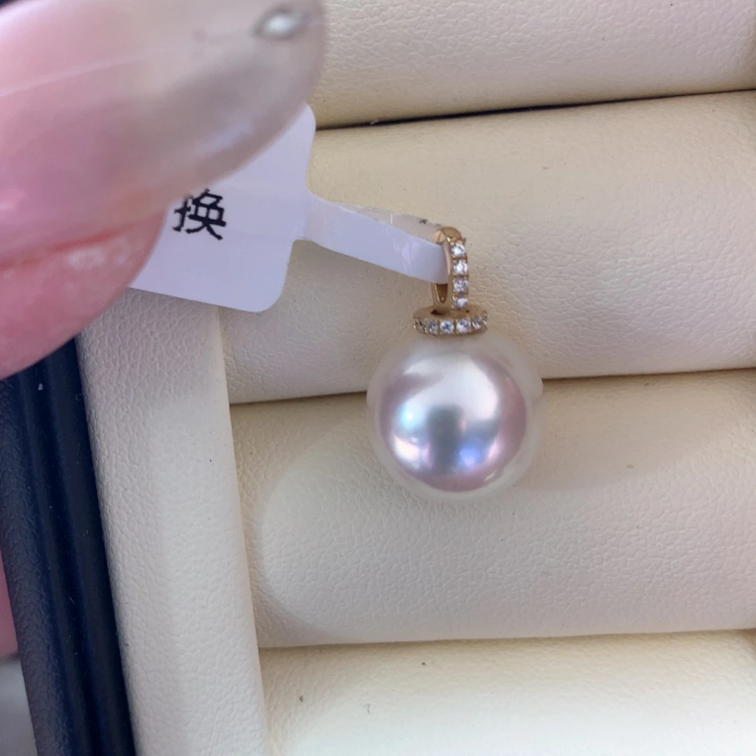 颈饰18K金镶嵌海水珍珠
