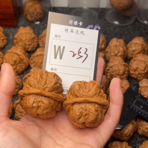 吊坠桃核我是第一百42