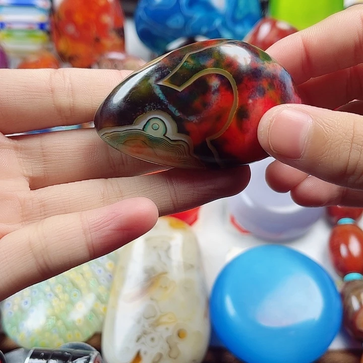 玛瑙/玉髓未镶嵌珠宝奇石