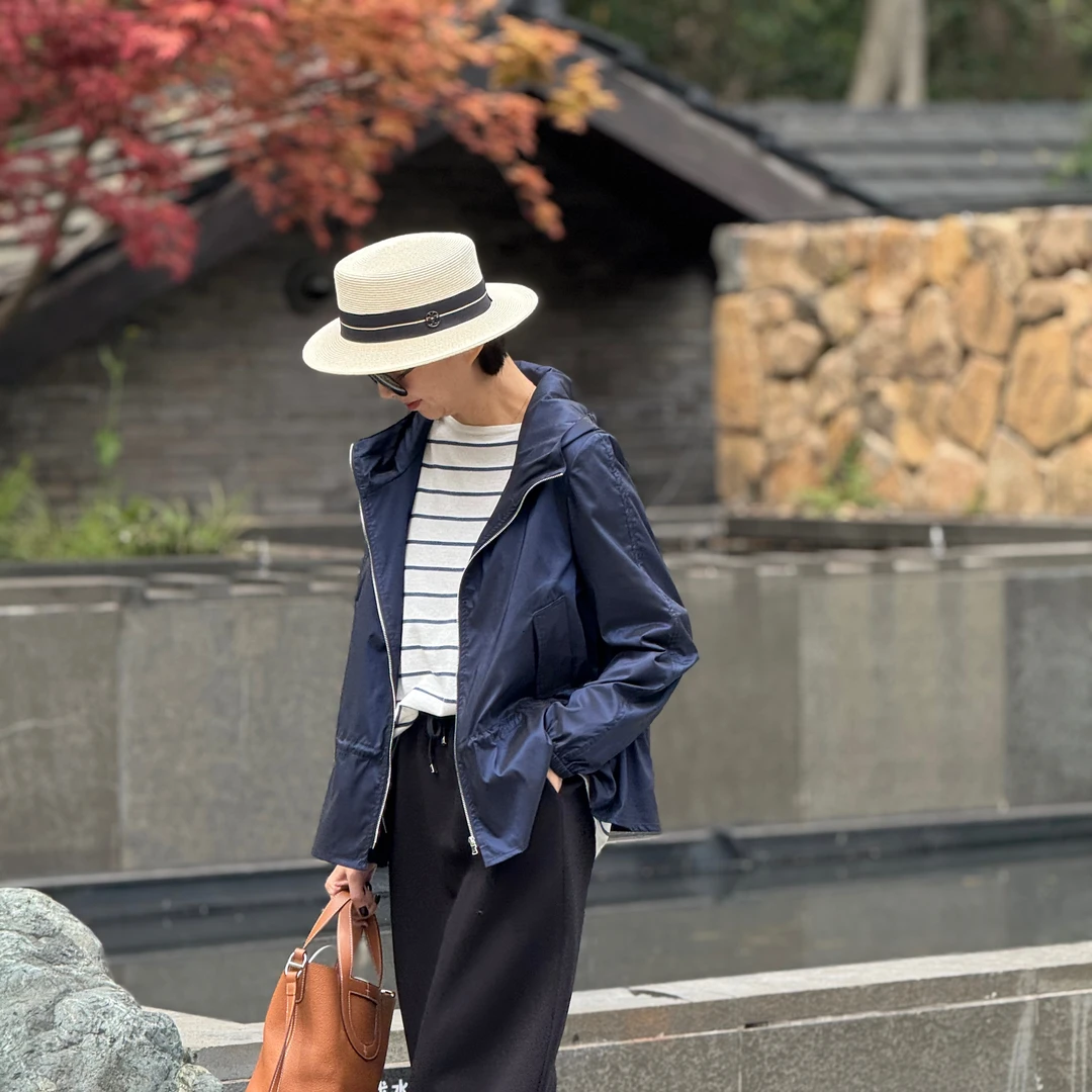 新款连帽收腰显瘦纯色风衣