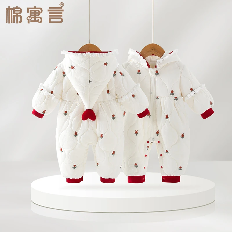 女宝宝外出服冬季连体衣婴儿抱抱服加厚夹棉棉服连帽棉衣外套冬装