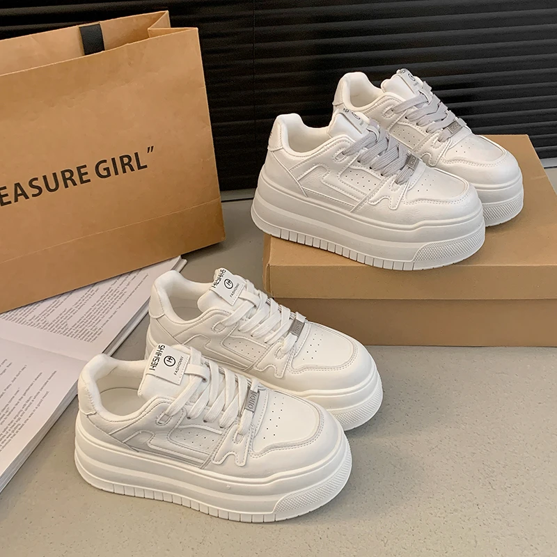 TTY爆款厚底小白鞋小众板鞋2025超火新款春秋季休闲运动鞋