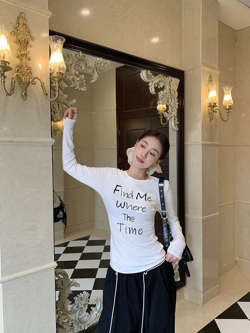 白色圆领正肩内搭印花打底衫早秋chic韩系穿搭巨好看长袖t恤上衣