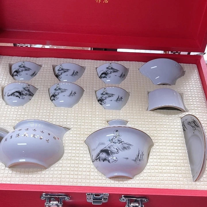 孤品茶具套装等。