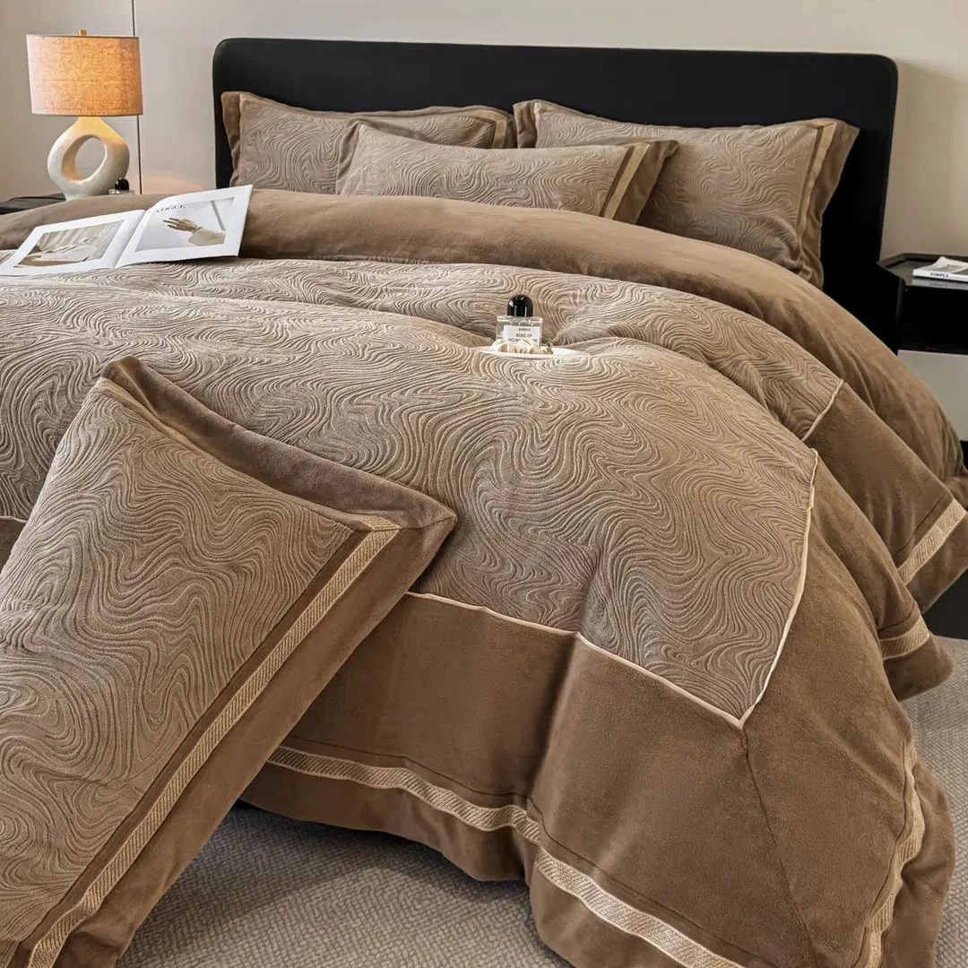 秋冬季加厚双面牛奶绒四件套简约提花珊瑚绒被套床单1.8m床上用品