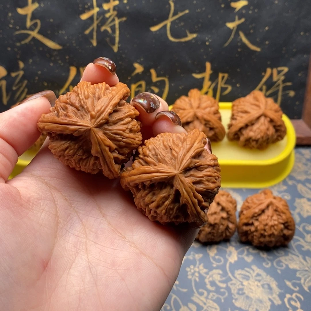 吊坠文玩核桃泠*白狮子