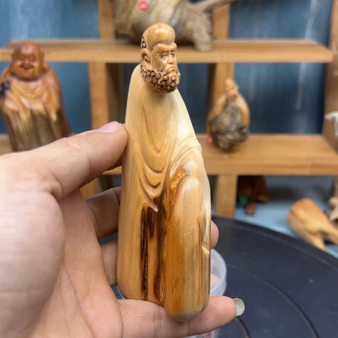 木利**庄崖柏木摆件手把件