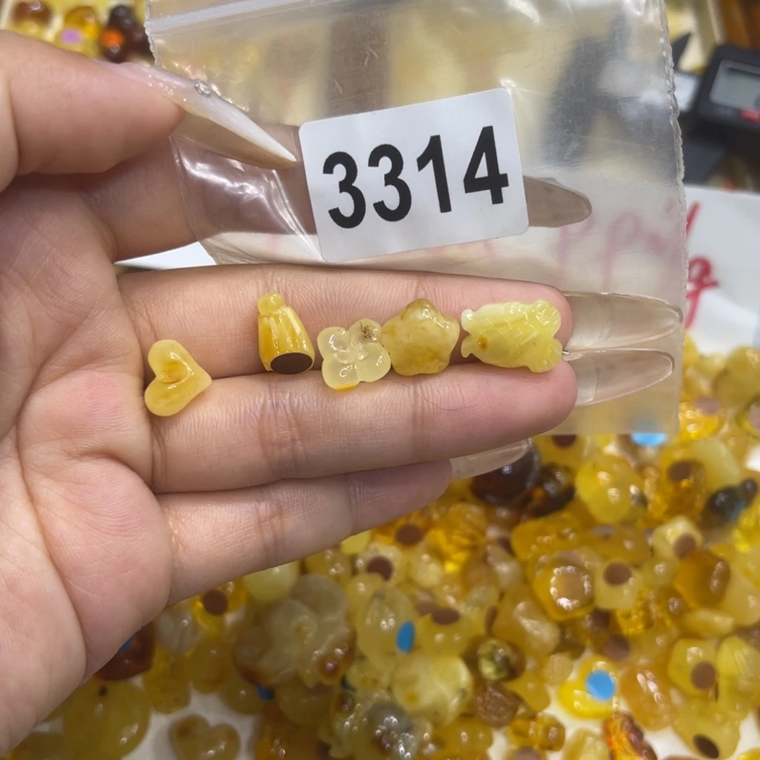 琥珀未镶嵌珠宝奇石