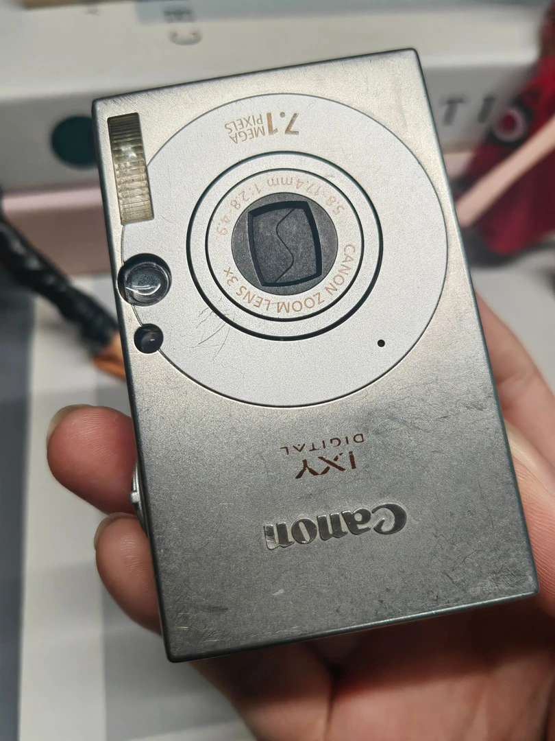 95新 Canon/佳能 IXUS70日版IXY10 网红ccd冷白皮氛围感no退no换
