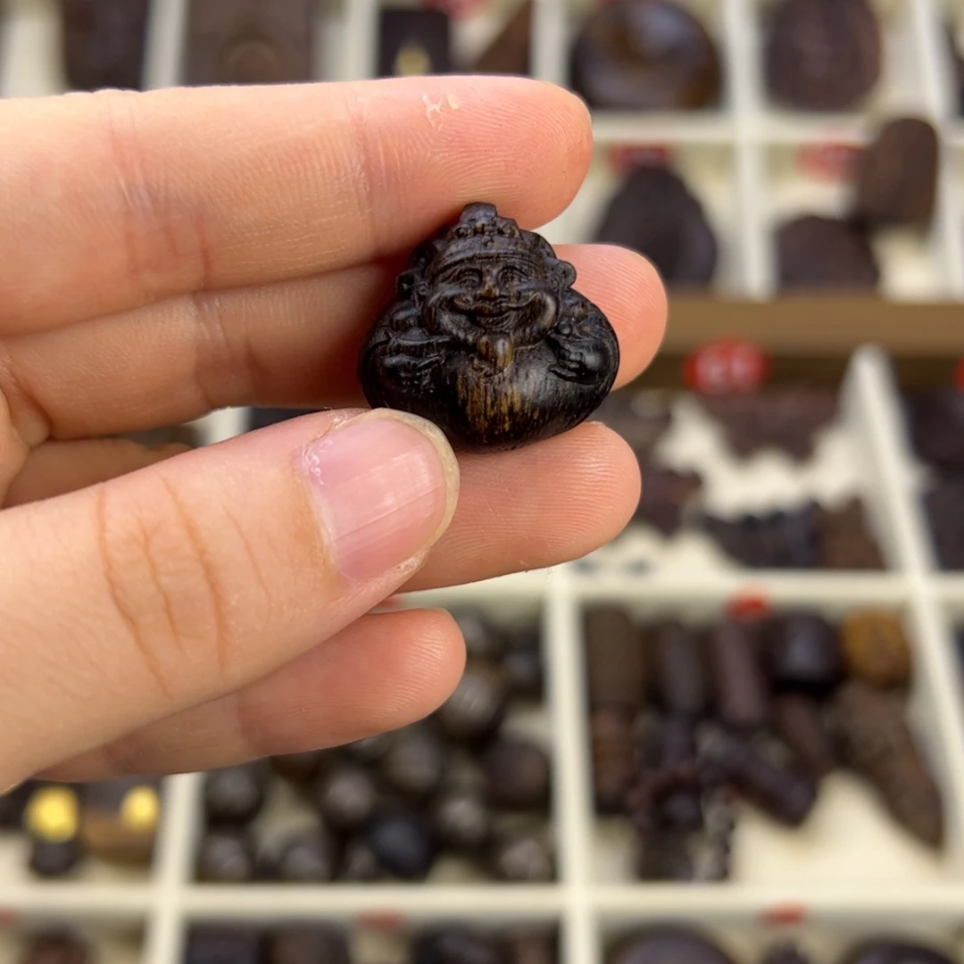 静****着海南笑口常开随行脖挂