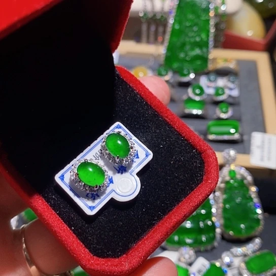 翡翠未镶嵌戒指耳钉