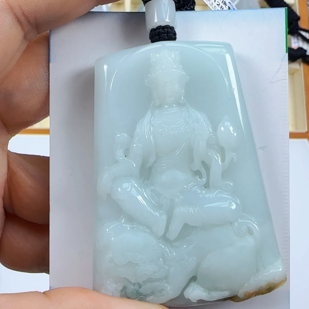 翡翠未镶嵌颈饰