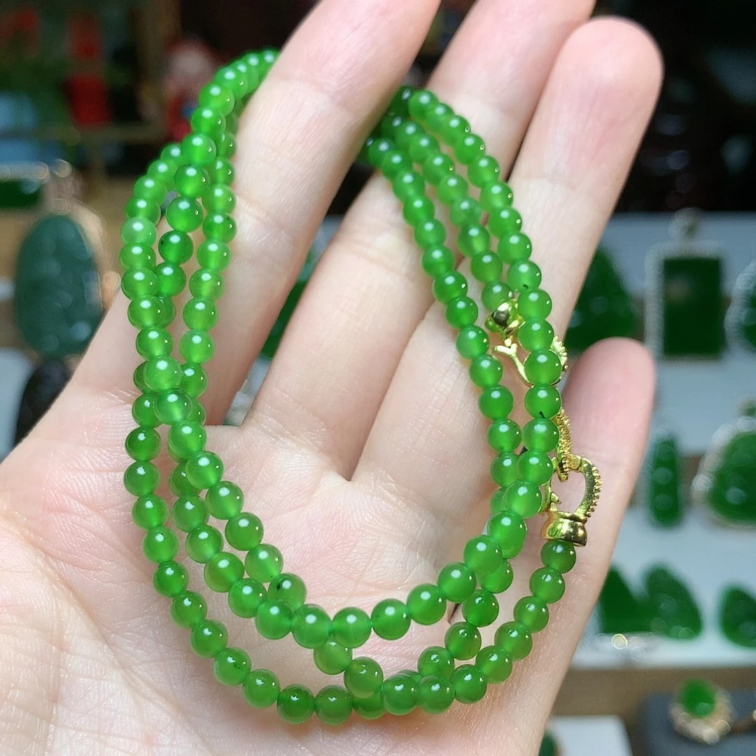 颈饰未镶嵌和田玉（碧玉）