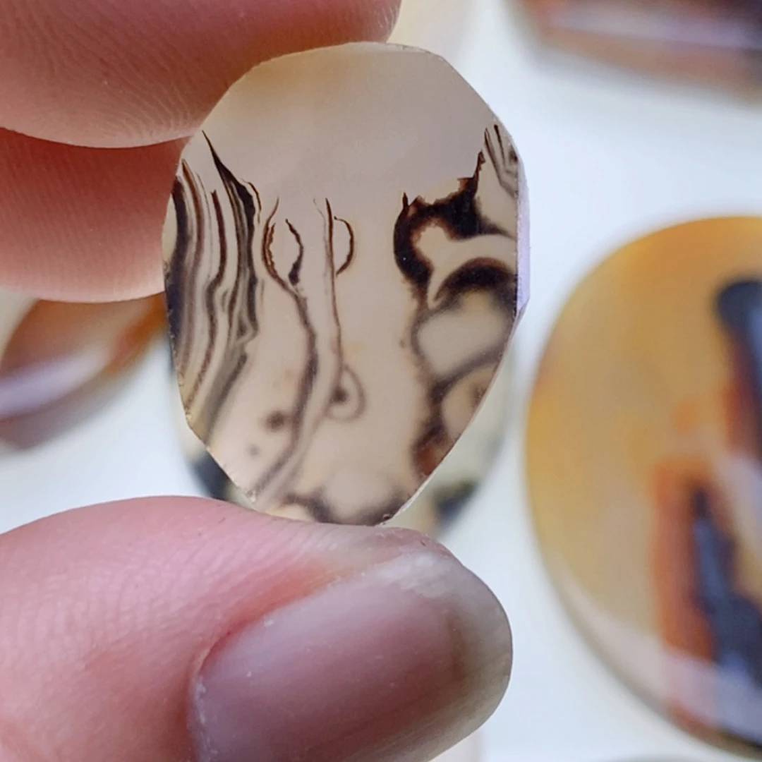 【闪购商品】玛瑙/玉髓颈饰未镶嵌蓝*