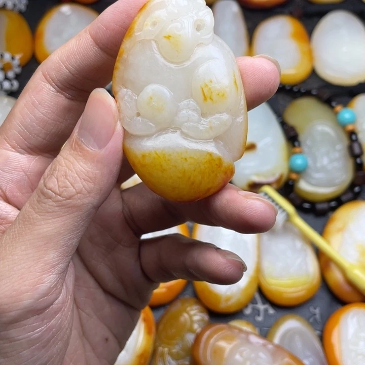 【闪购商品】颈饰未镶嵌和田玉江*姐