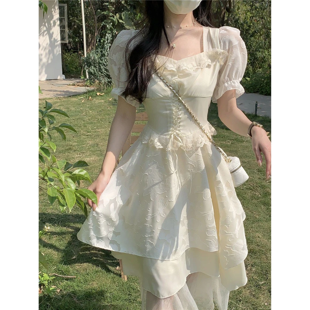 II法式名媛风方领短袖连衣裙女夏季2023新款收腰显瘦设计感公主裙