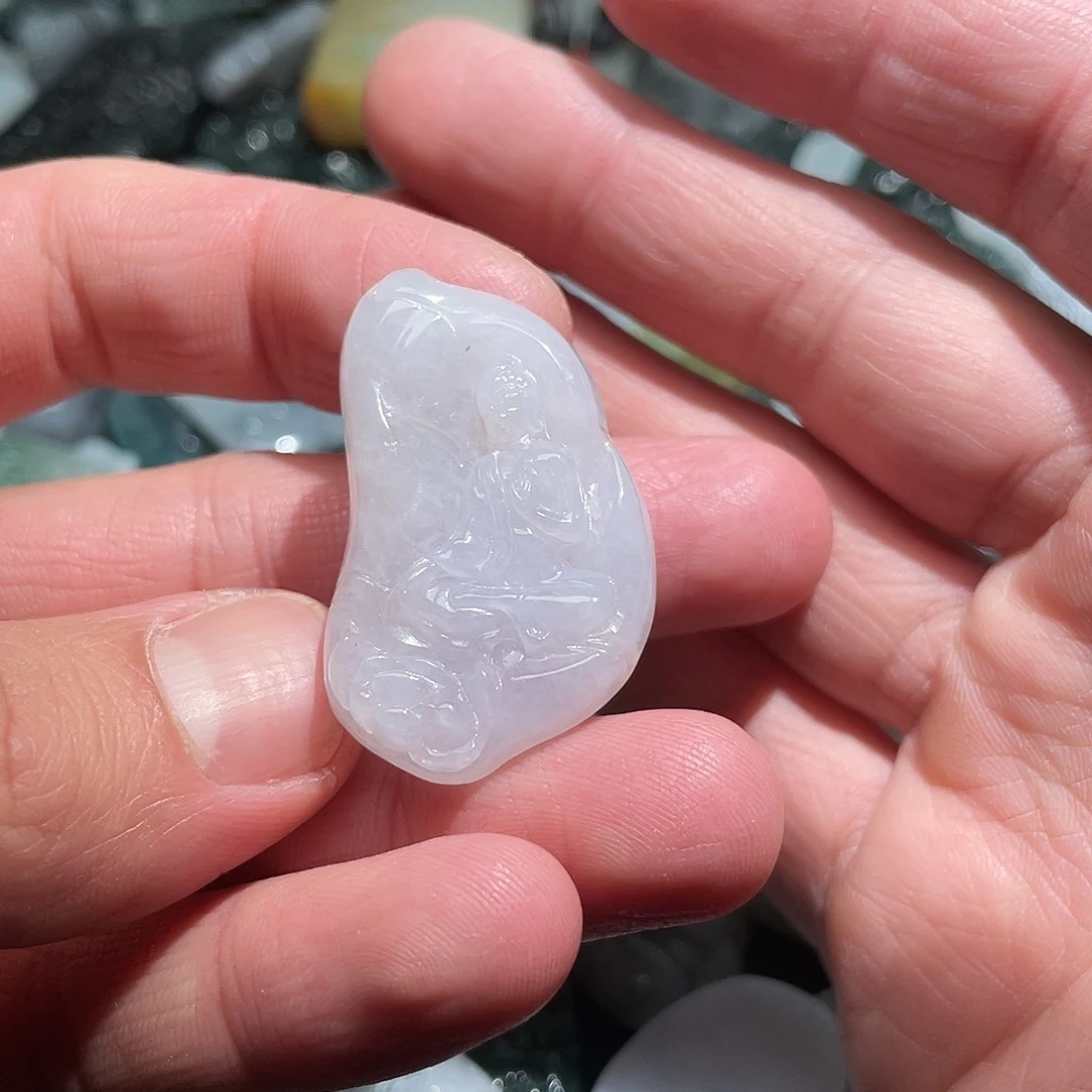 翡翠颈饰未镶嵌玲**儿翡翠