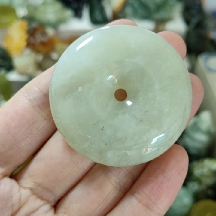 未镶嵌岫玉微瑕平安扣