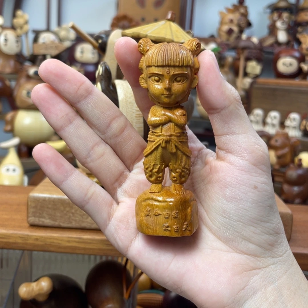 木哪吒黄金檀木摆件
