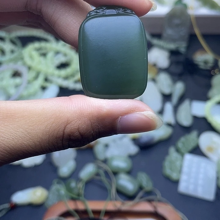 和田玉（糖玉）未镶嵌颈饰