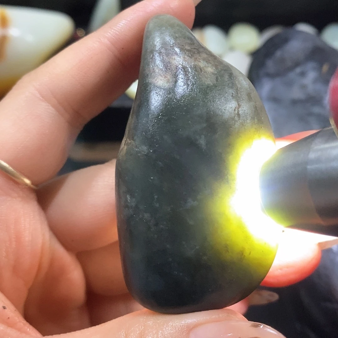 未镶嵌和田玉（糖玉）挂件