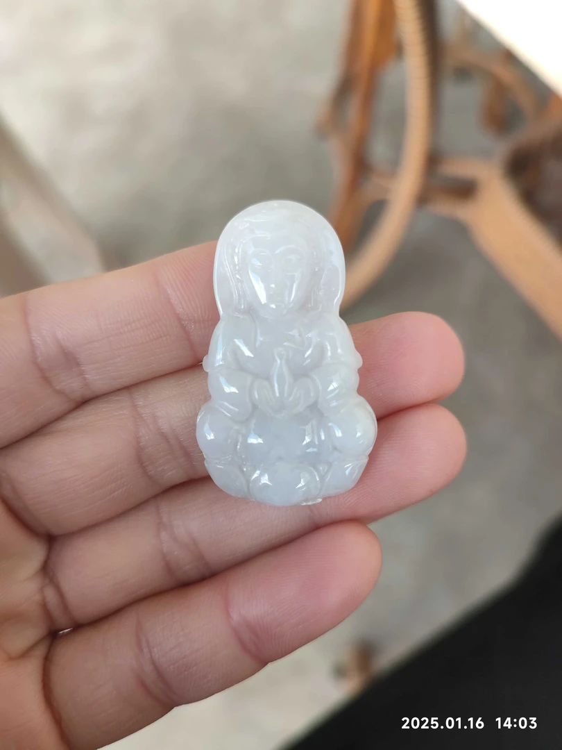 天然翡翠观音吊坠