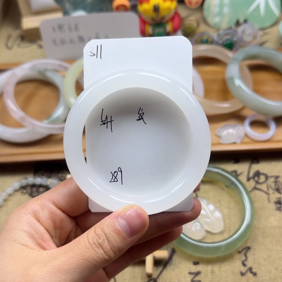 石英质玉未镶嵌手镯311