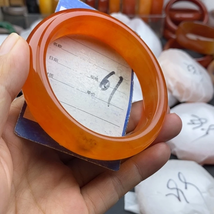 石英质玉未镶嵌手镯