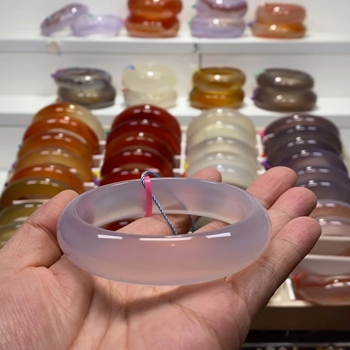 玛瑙/玉髓未镶嵌手镯圈口62 点纹雾