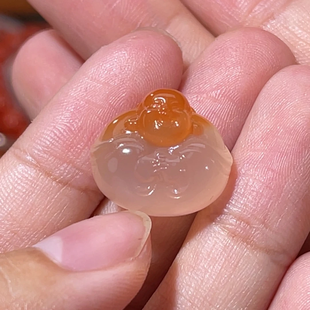 南红玛瑙抱抱佛17.1x15.5mm未镶嵌