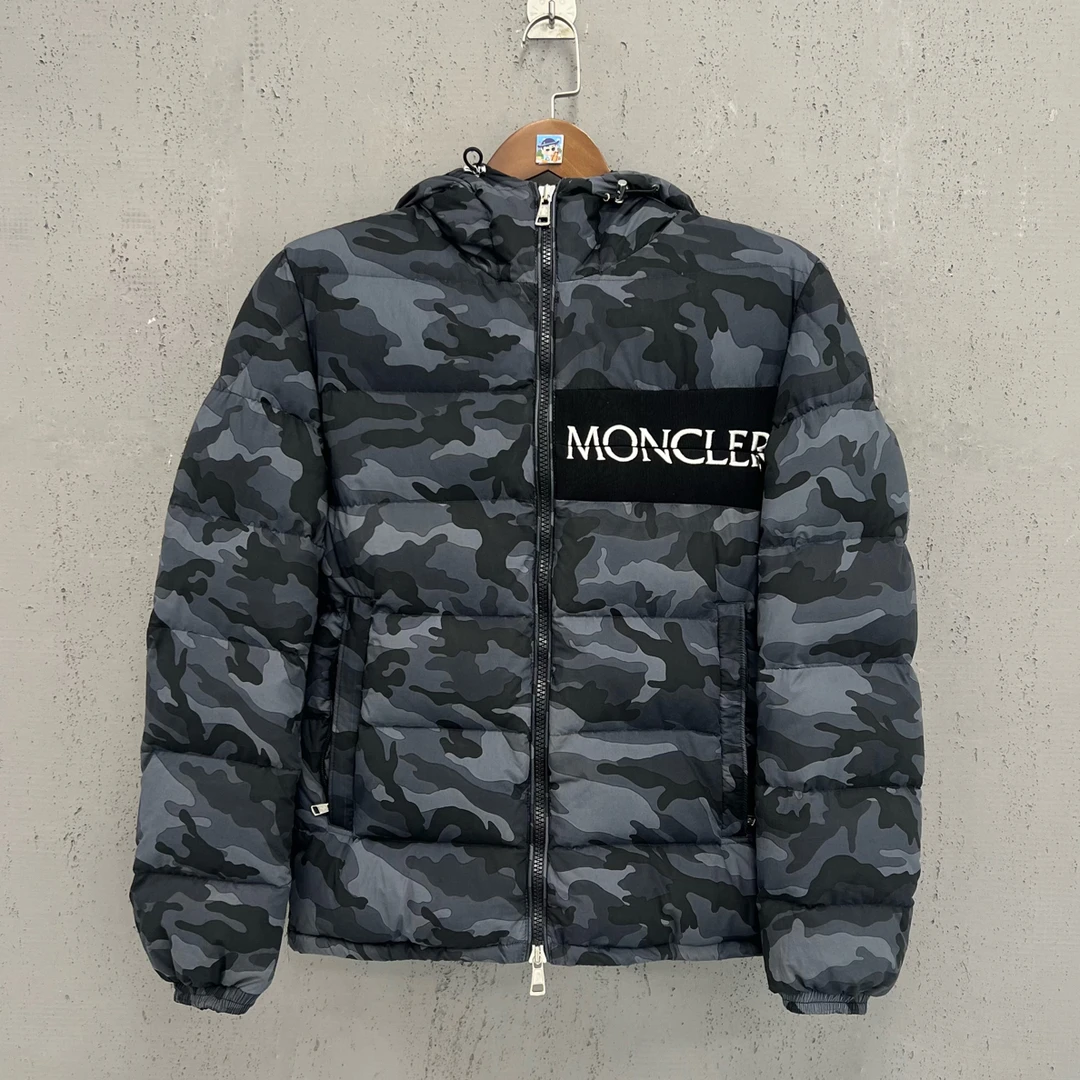 99新 MONCLER moncler灰白色迷彩服刺绣标厚款羽绒服4码
