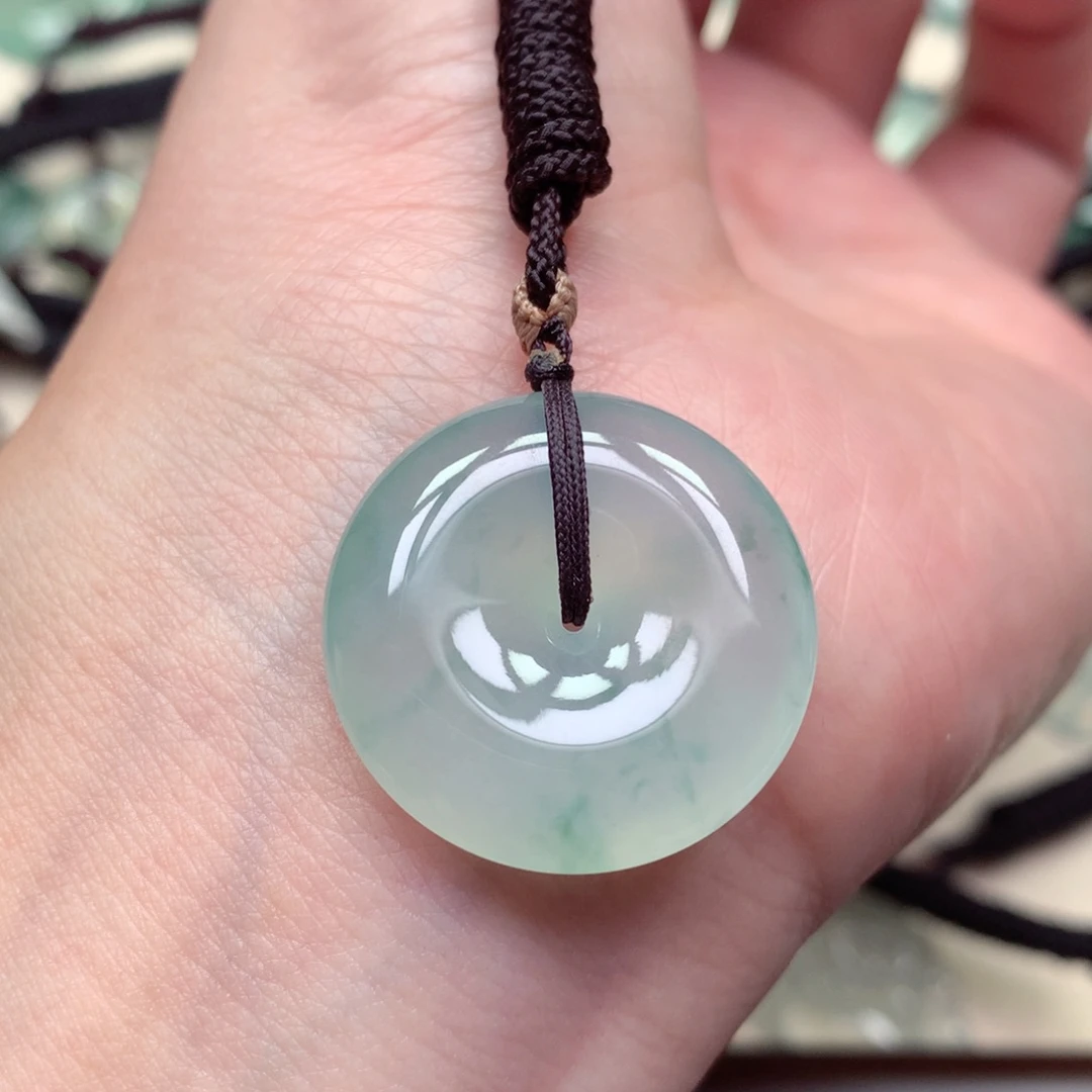 翡翠未镶嵌颈饰扣子